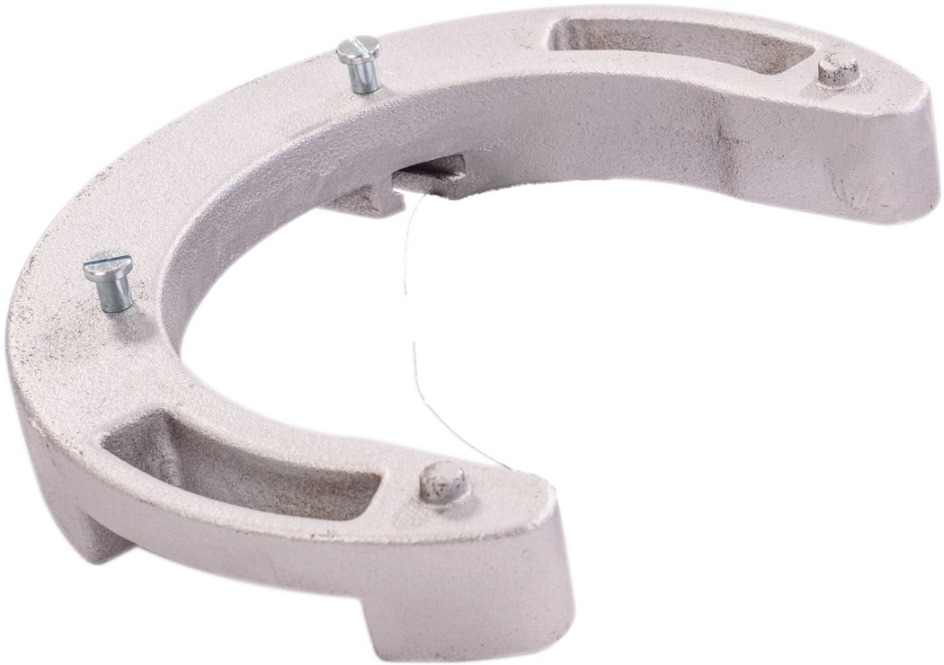 PALLMANN_dummy_SPIDER additional weight_ret_2019-06 Un collier métallique circulaire au design ouvert. Il semble être fabriqué en métal de couleur grise et possède deux vis visibles qui le maintiennent en place. La surface présente une finition texturée, suggérant une durabilité. Le collier a des rainures découpées sur les côtés pour des capacités de préhension ou de montage supplémentaires.